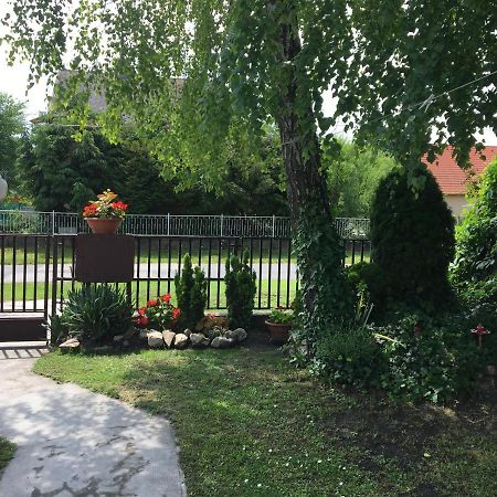 BalatonboglárRozsa Nyaralohaz别墅 外观 照片