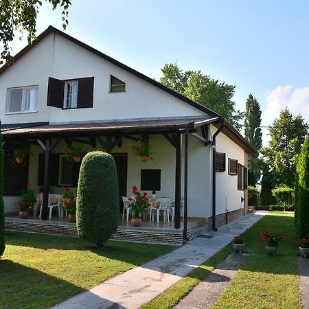 BalatonboglárRozsa Nyaralohaz别墅 外观 照片