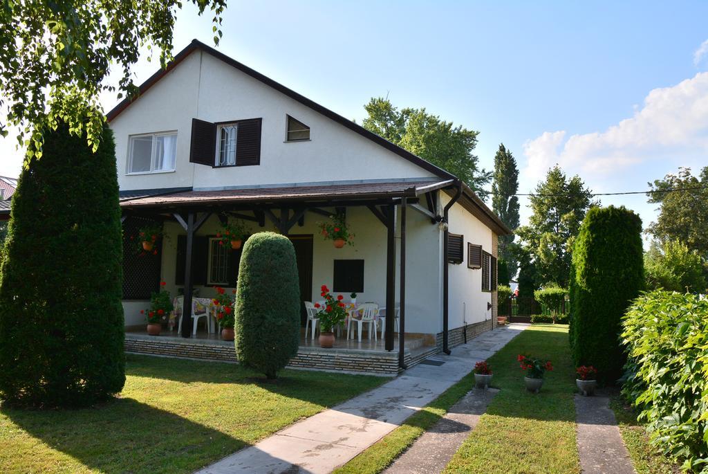 BalatonboglárRozsa Nyaralohaz别墅 外观 照片